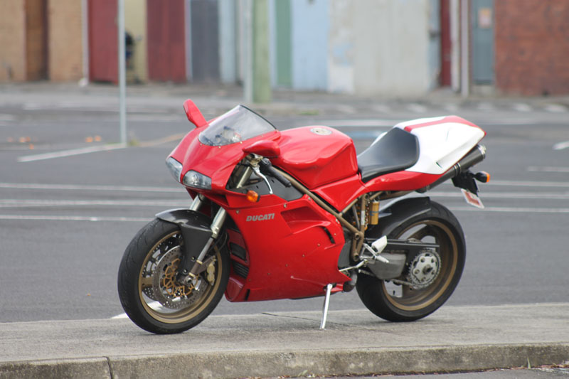 Ducati 916